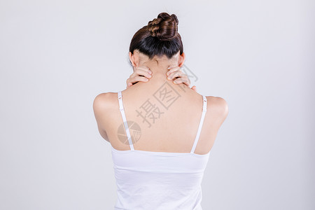 美女纹身居家女人表现脖子疼背影背景