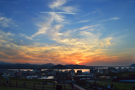 韩国城山日出峰观景台观日落高清图片