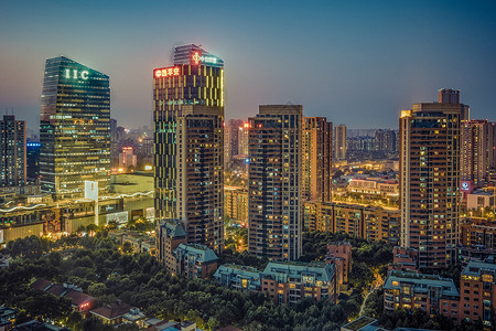 武汉城市夜景武汉天地图片