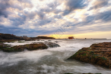 海景惊涛拍岸高清图片