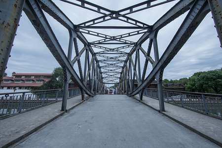 老上海铁桥图片