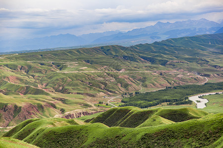 系列组图高山喀拉峻人体草原风光组图背景