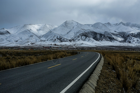 白色梦幻曲线青海雪山图片背景