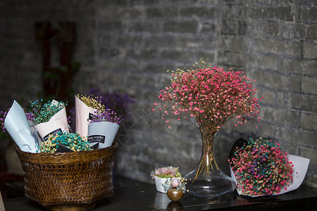 玻璃物品摆设的花盆花瓶花束背景