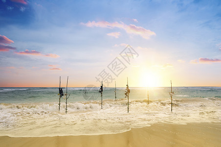斯里兰卡加勒高跷渔夫高清图片