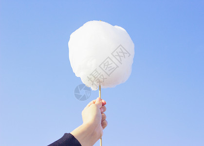 天空下的棉花糖背景图片