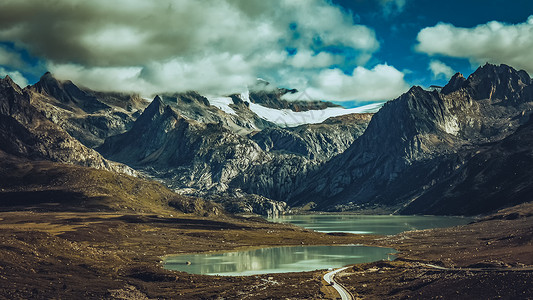 川西姊妹湖美景背景