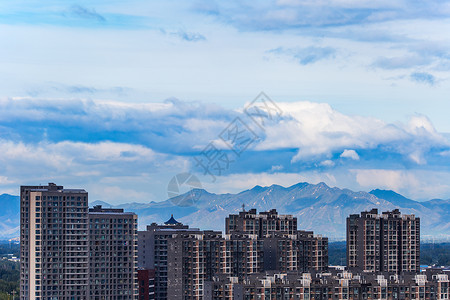 蓝天白云下的北京郊区图片