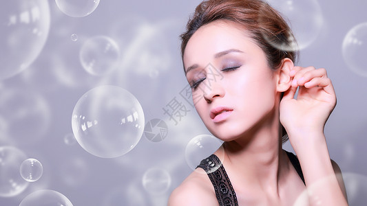 欧美美女化妆气泡女性设计图片