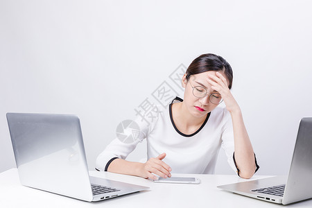 头疼的女士图片免费下载商务职业女性情绪办公背景