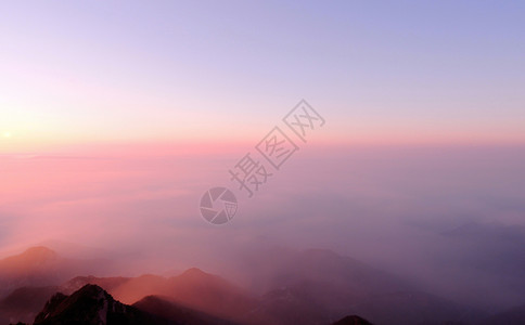 泰山山顶风景背景图片