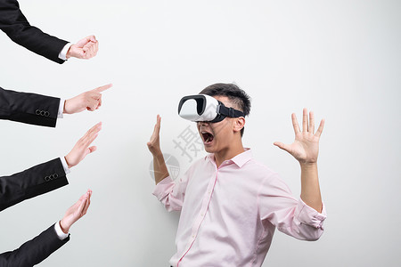 VR虚拟使用虚拟现实使用体验设计图片