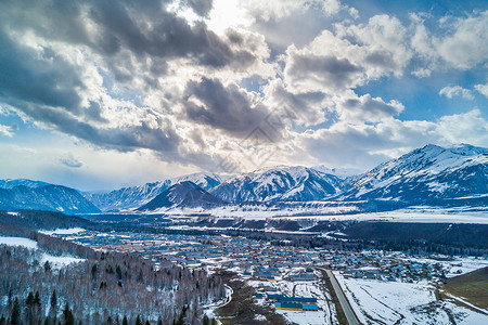 图瓦族航拍新疆喀纳斯景区禾木村背景