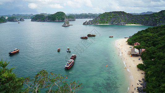 海上航拍越南下龙湾航拍俯视风景背景
