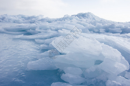 蓝湖水冰背景