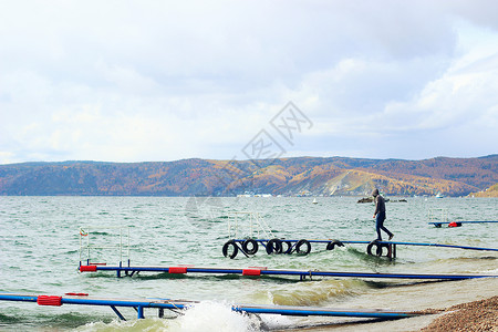 贝加尔湖斯拉维扬卡高清图片