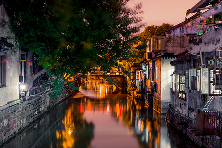 中国古建筑江南水乡夜景图片