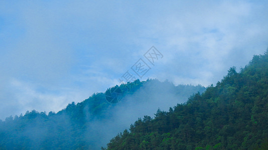 高山云雾和蓝天高清图片