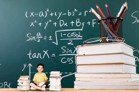 小刺猬教数学男孩坐在黑板的书上设计图片
