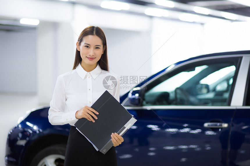 汽车销售商务女性图片