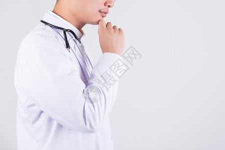 手托下巴正在思考的医生图片手托下巴正在思考的医生背景