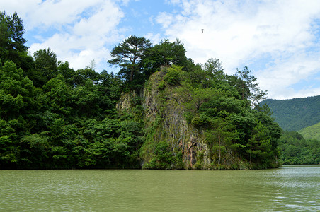 云和树云和湖仙宫风景区背景