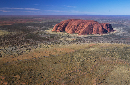 澳洲文化澳洲中部的乌卢鲁巨石背景