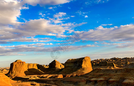 新疆魔鬼城新疆荒漠高清图片