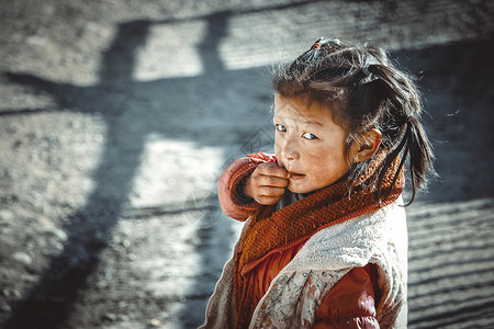 川藏女孩宗教信仰高清图片