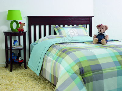 儿童床床头柜被罩高清图片