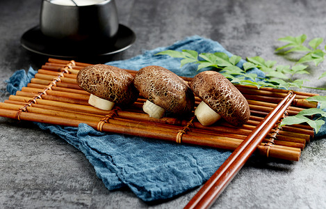 香菇包子美食流沙包高清图片