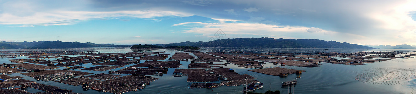 渔光霞浦海上渔排风光背景