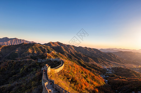 阴茎大山秋天万里长城景区建筑风光背景