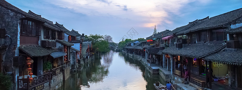 中国古建筑天空河流小桥图片
