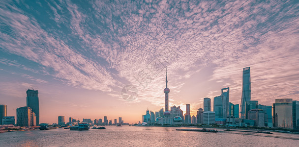 上海市地标建筑外滩日出背景图片