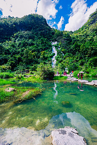 美丽的瀑布贵州旅游荔波小七孔景区风景背景