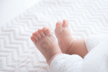 婴儿的小脚丫背景图片