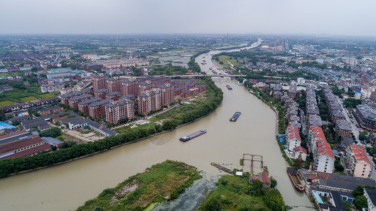 京杭大运河运河边的古镇高清图片
