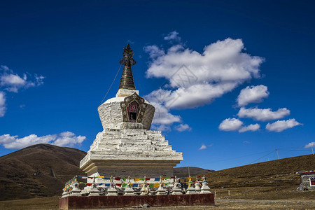 佛教经文川西美景图片背景