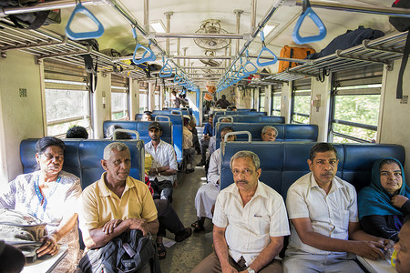 斯里兰卡小火车图片