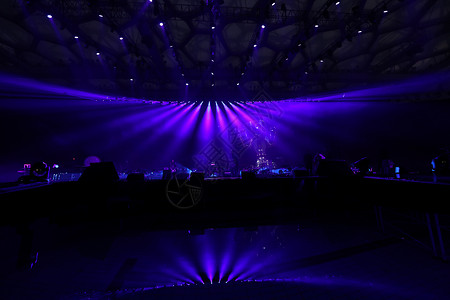 年会晚会的舞台现场灯光背景图片