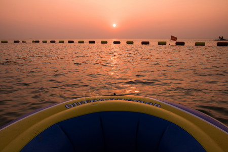 威海国际浴场的夕阳高清图片