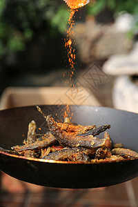 油炸泥鳅油炸食品炖泥鳅高清图片