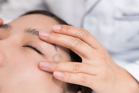 眼部刮痧美容SPA眼部护理背景