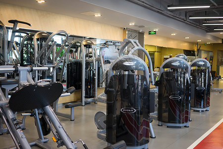 健身房健身器械背景图片