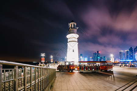 青岛灯塔夜景背景图片