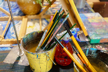 油画桶DIY油画画室绘画工具背景