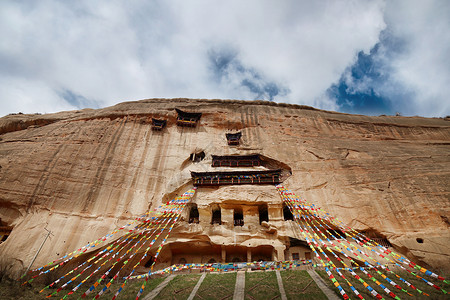 甘肃马蹄寺风景区图片