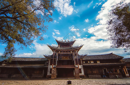 魏登沙溪古镇寺登街古戏台全景背景