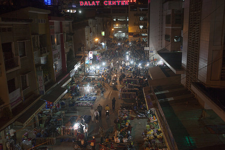 越南夜市集市晚市高清图片